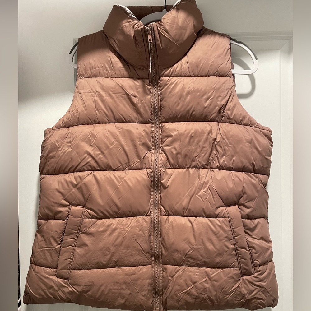 BRAND NEW Mauve Old Navy Vest
